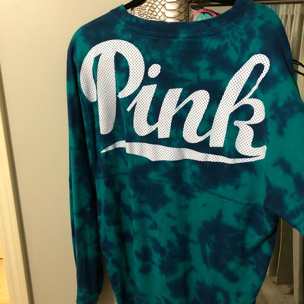 Victoria’s Secret Pink top